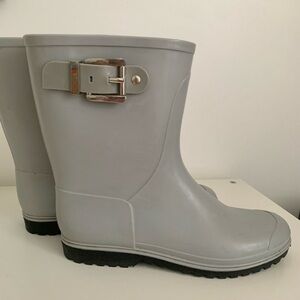 ALDO Light Gray Rain Boots with Buckle
